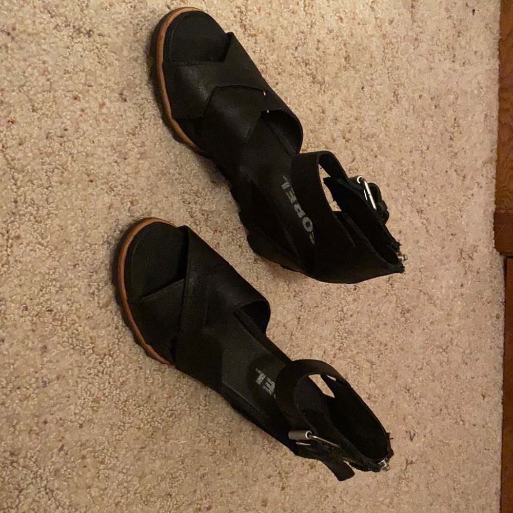 Sorel black wedge sandals
